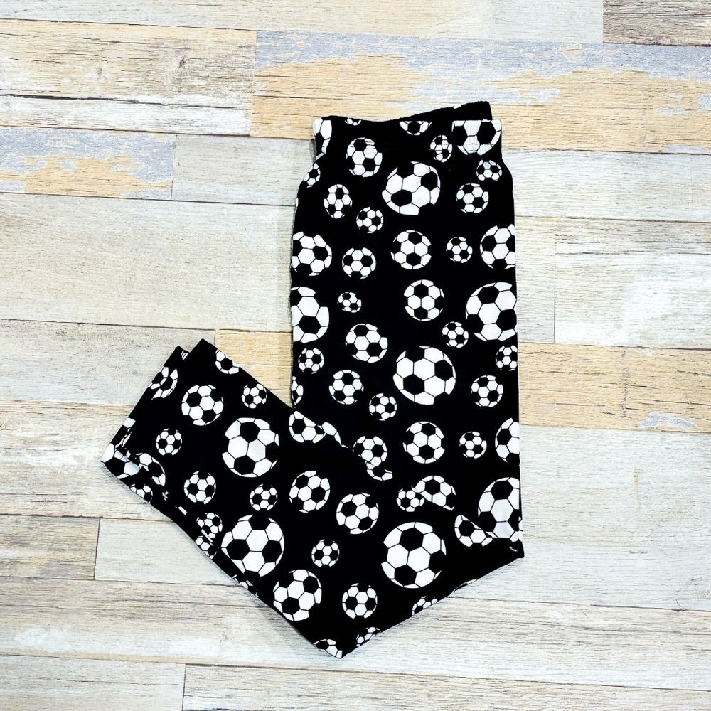 🌼NWOT🌼 CHERIE BLISS – Black soccer ball print leggings | X-Small‎ *